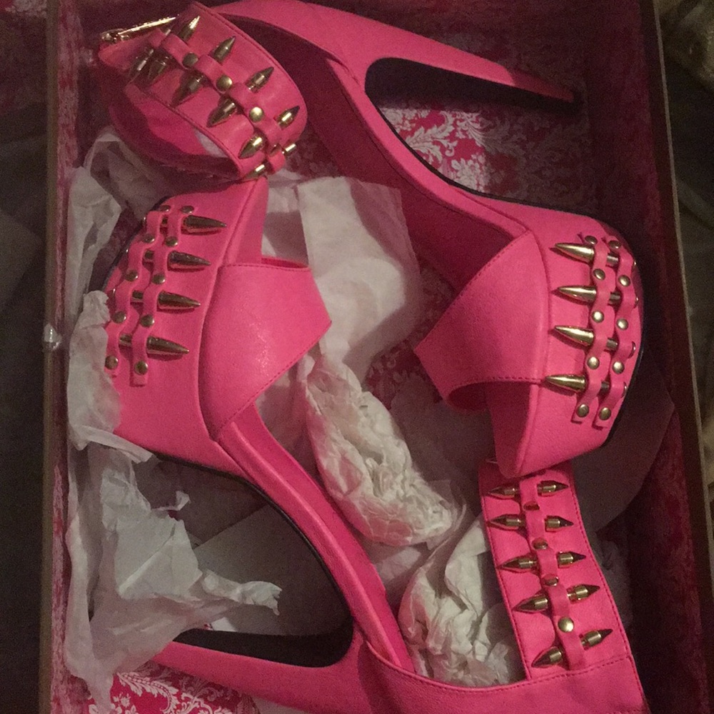 Women Brand New Pink Heels